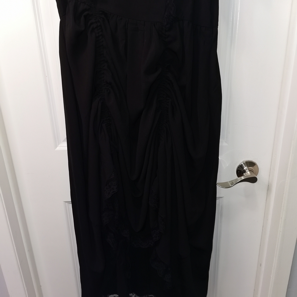 Black Lace-Trim Maxi‎ Dress with Puff Sleeves - Picture 3 of 10